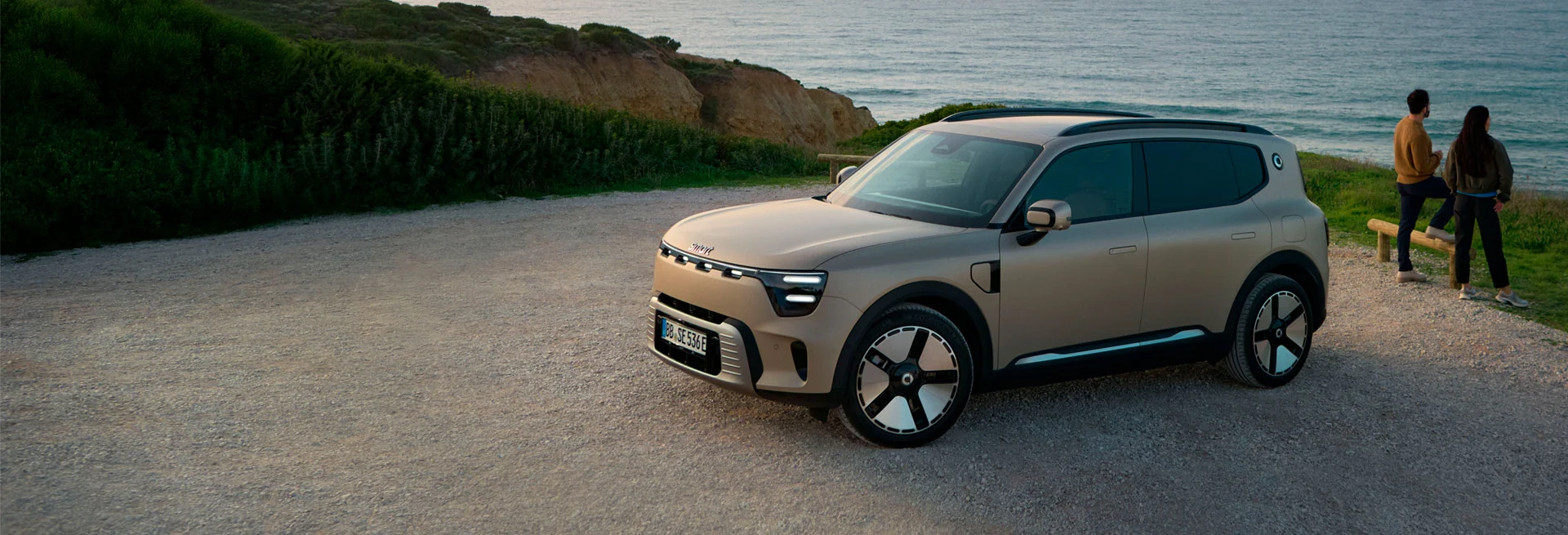 1920_68_smart_hashtag5_Premium_With-Cast_Static